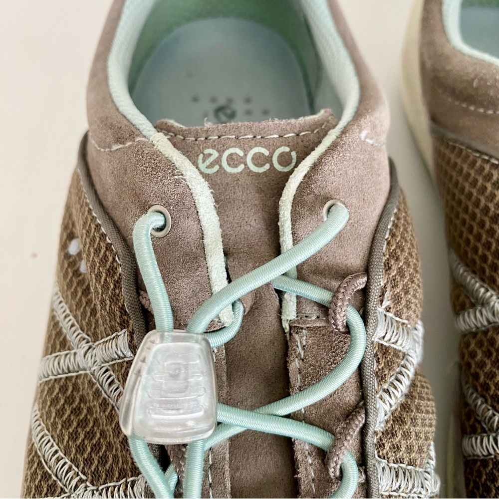 ECCO Stylish Brown and Gray Athletic Shoes for Women - Picture 4 of 6